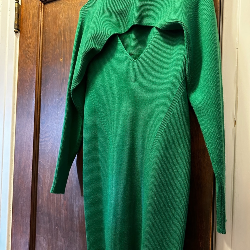Banana Republic 2 piece sweater dress green perfect for Christmas. Hurry